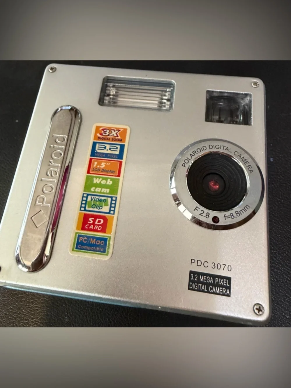 Polaroid Silver PDC 3070 Compact Digital Camera.